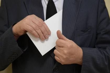 ������� ����� ������ � ���������� ������� ��������� ����� 700 ����� ������