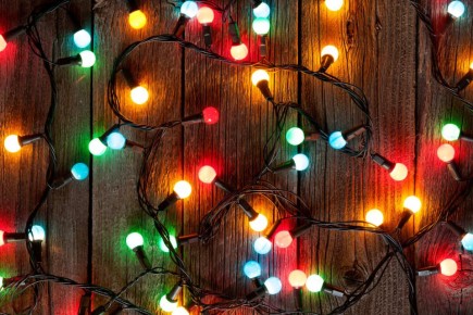 Свет в вашем доме: Как электрогирлянды создают атмосферу праздника
