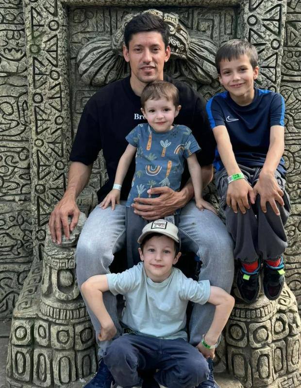 Спортсмен-депутат и многодетный отец из Ростовской области покоряет новые высоты в телешоу Спортсмен-депутат и многодетный отец из Ростовской области покоряет новые высоты в телешоу