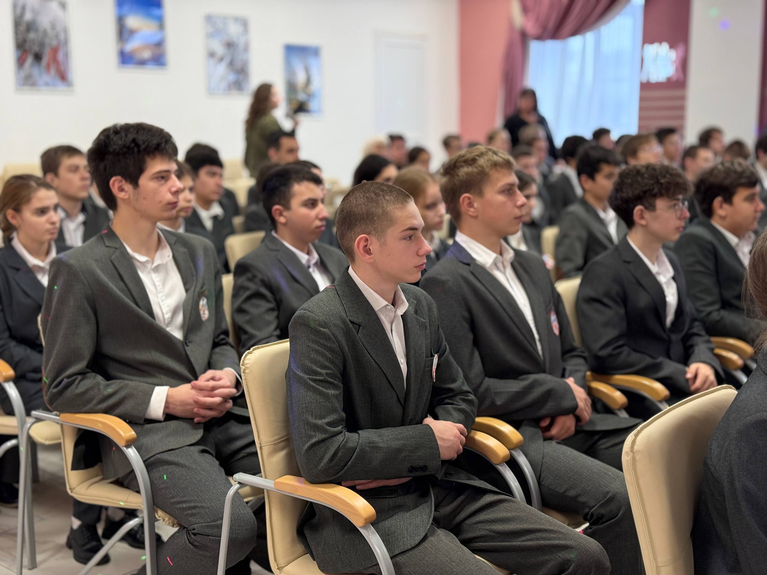 «Парень с нашего двора»: урок мужества в 10-м лицее «Парень с нашего двора»: урок мужества в 10-м лицее