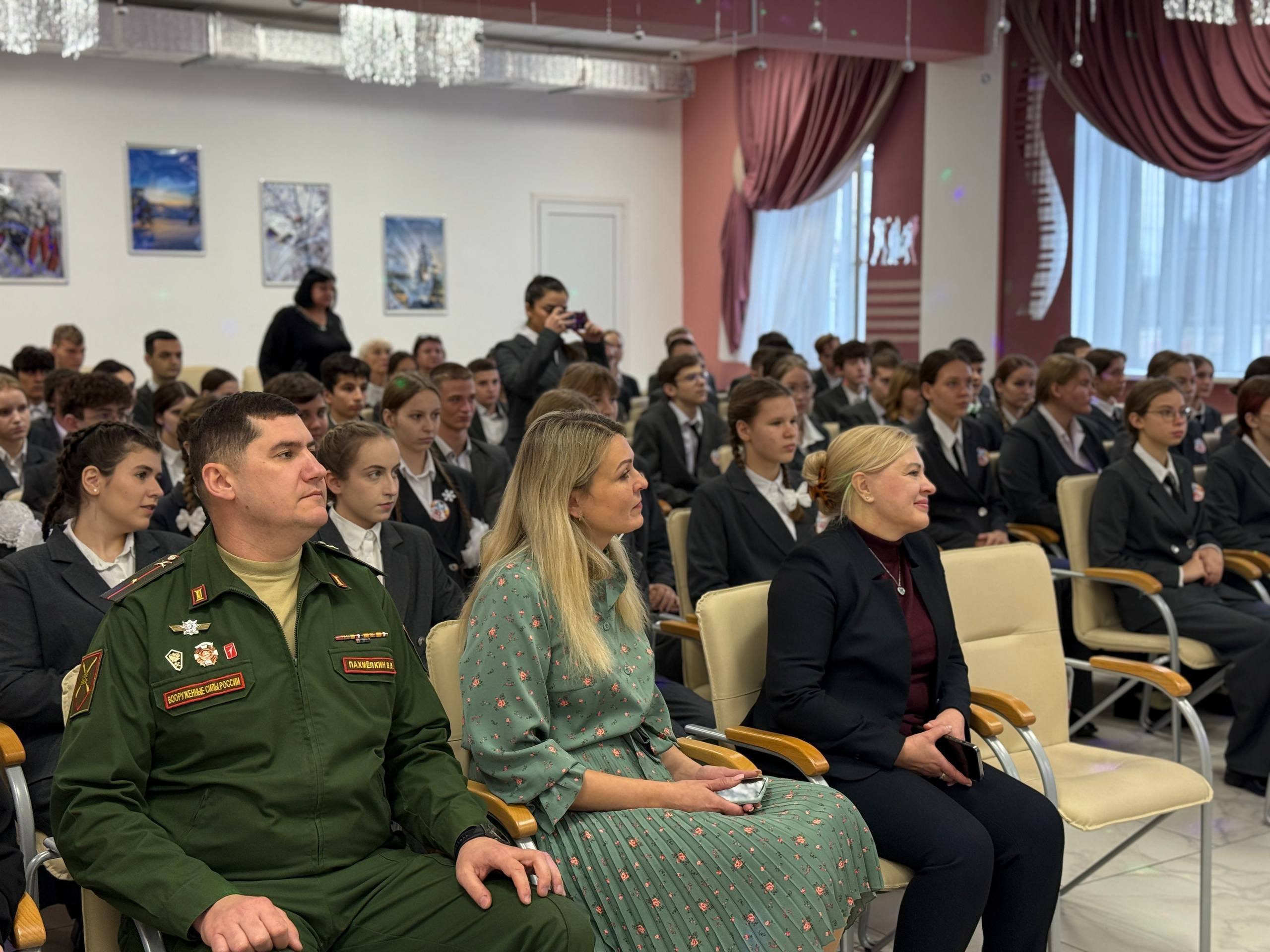 «Парень с нашего двора»: урок мужества в 10-м лицее «Парень с нашего двора»: урок мужества в 10-м лицее