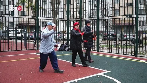 Даже в холод: ростовчане «серебряного» возраста активно занимаются спортом на обновлённых спортплощадках