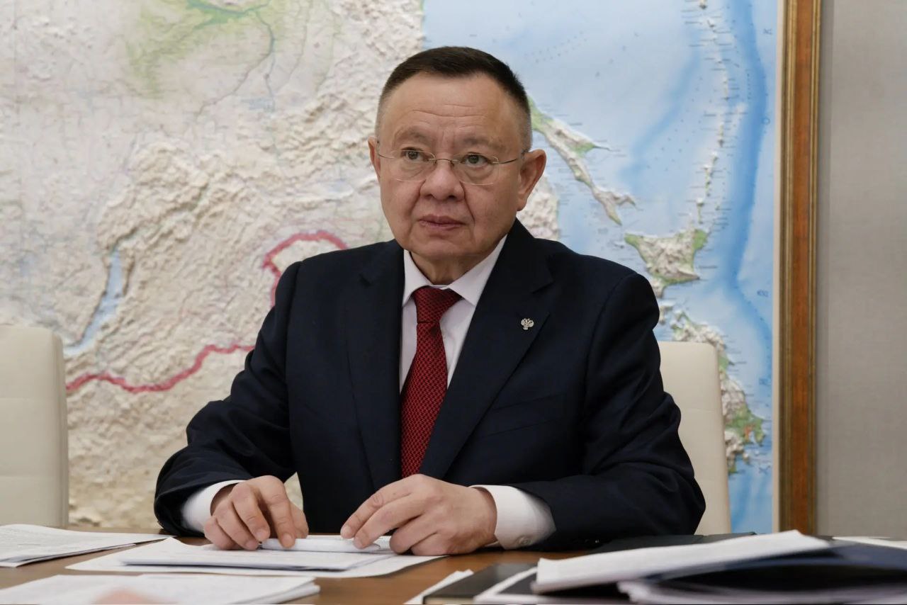 Глава Минстроя России Ирек Файзуллин провел рабочую встречу с Губернатором Ростовской области Юрием Слюсарем Глава Минстроя России Ирек Файзуллин провел рабочую встречу с Губернатором Ростовской области Юрием Слюсарем