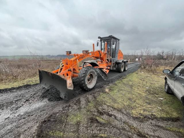 Завершены работы по благоустройству дороги к кладбищу поселке Таловый