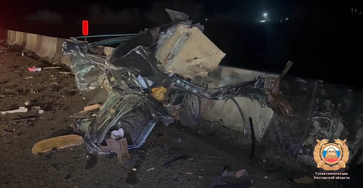 Двое молодых людей погибли в лобовом столкновении на трассе под Ростовом Двое молодых людей погибли в лобовом столкновении на трассе под Ростовом