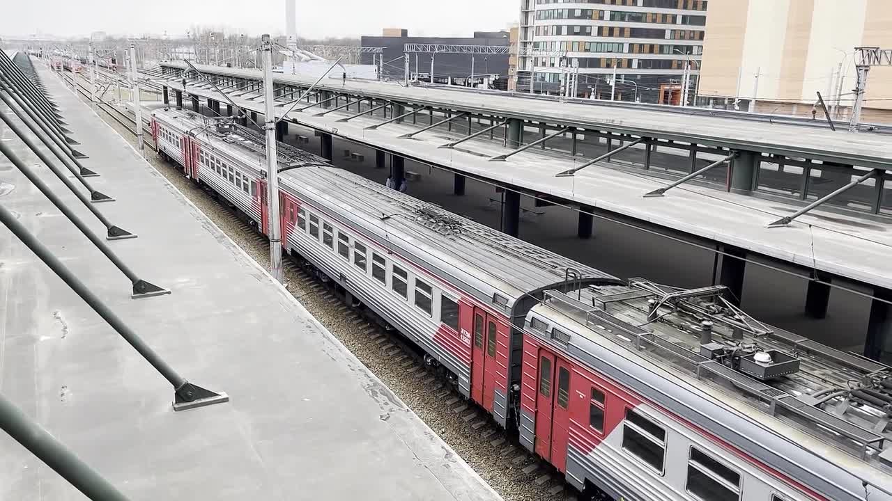 Ростовчанина задержали на вокзале Петербурга с крупной партией запрещёнки, примотанной к ногам