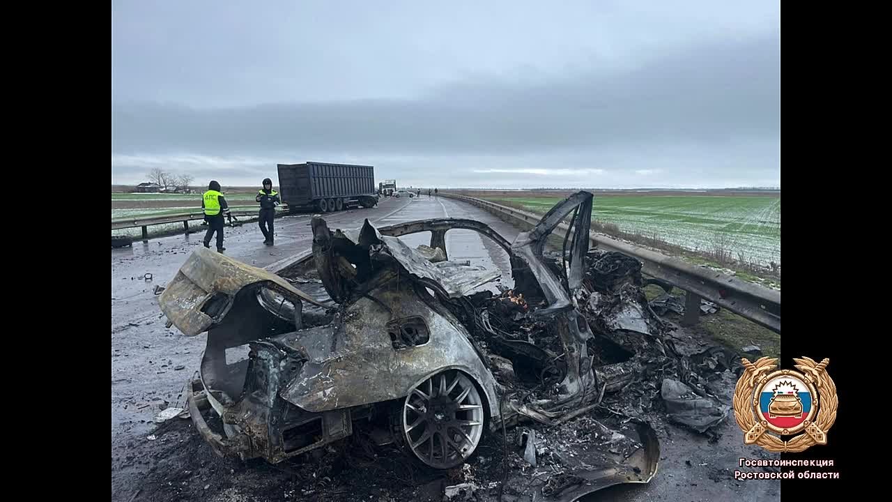 Полицейские устанавливают обстоятельства смертельной аварии, которая произошла на трассе "Азов-Староминская"