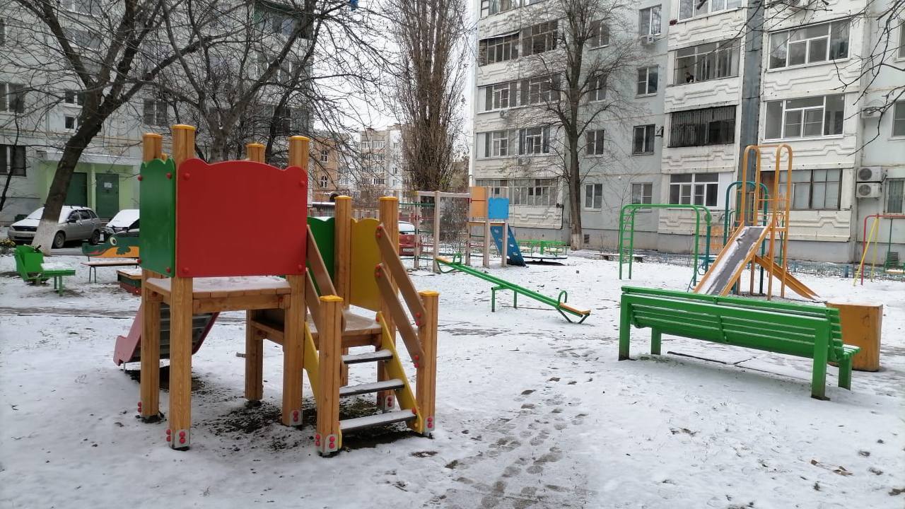 Во дворе дома №23 на улице Черникова завершился проект «Территория детства» Во дворе дома №23 на улице Черникова завершился проект «Территория детства»