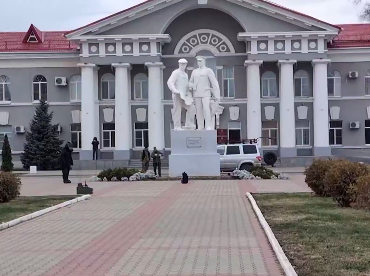 ФСБ предотвратила теракт в здании администрации в Волгодонске — задержана завербованная СБУ 16-летняя студентка, ее поймали за полчаса до планировавшейся передачи рюкзака с бомбой чиновнику ФСБ предотвратила теракт в здании администрации в Волгодонске — задержана завербованная СБУ 16-летняя студентка, ее поймали за полчаса до планировавшейся передачи рюкзака с бомбой чиновнику