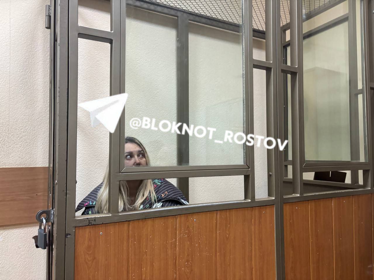 В Ленинском районном суде Ростова избирают меру пресечения Евгении Игнатьевой и Евгению Павловскому, лжестроителям компании "Ситистрой", обманувших более 400 жителей Ростовской области и других регионов