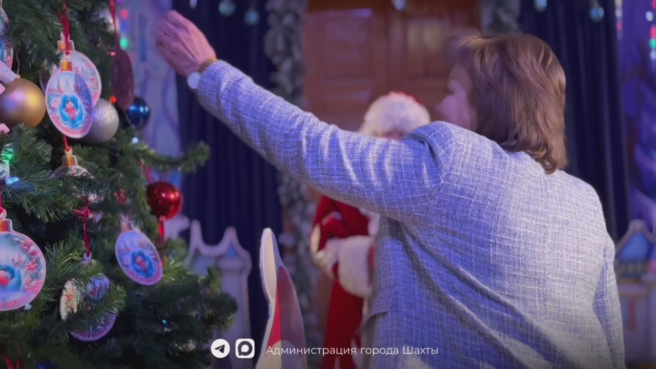 В Шахтах зажглась «Ёлка желаний»