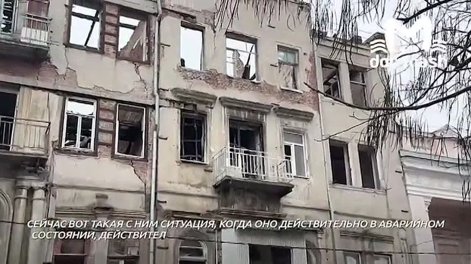 Жители Ростова требуют от Скрябина отменить снос дома Парамоновых, вернуть ему статус ОКН и восстановить