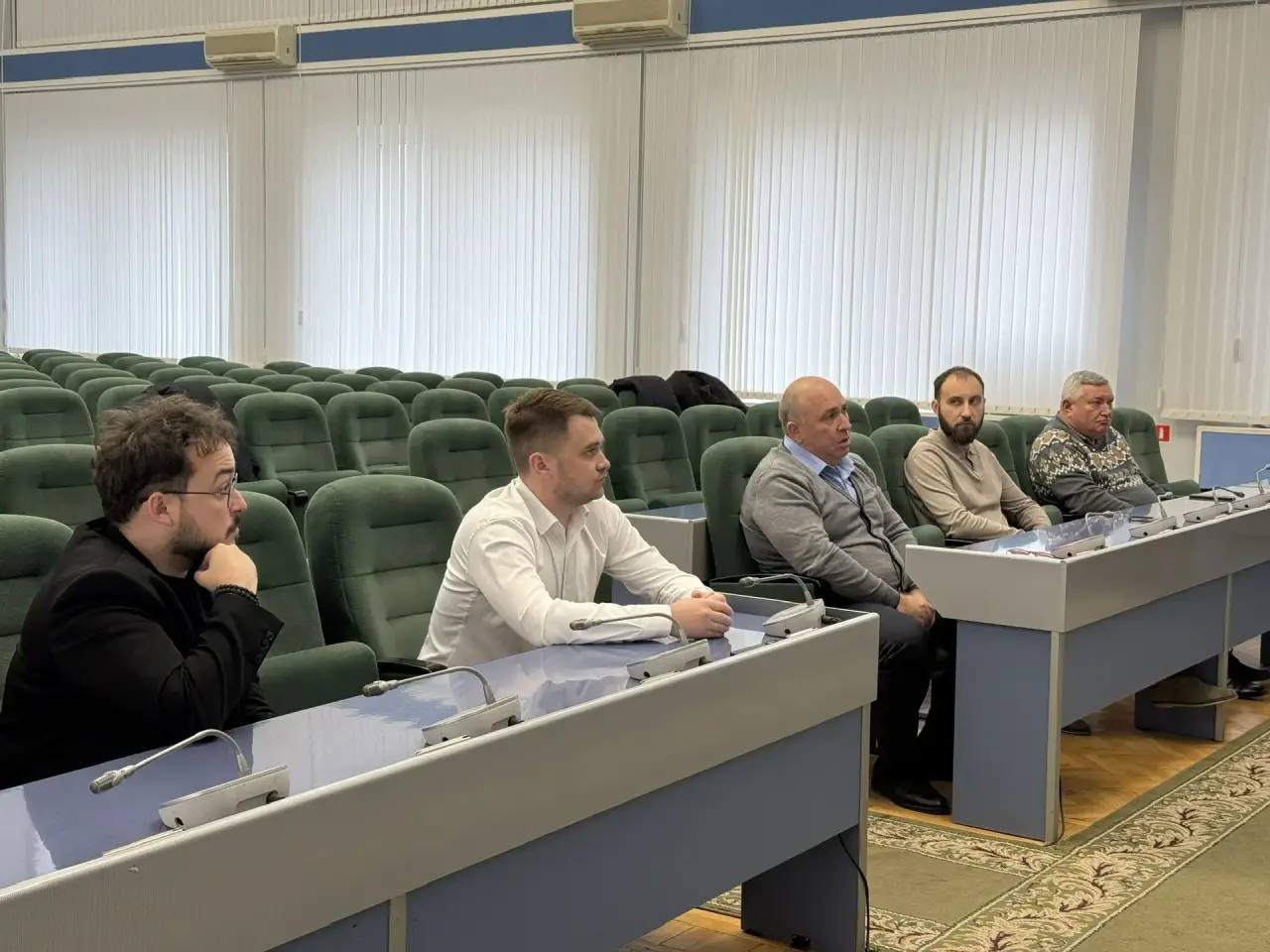 По поручению Главы города В.Е. Кукина провел заседание штаба по обеспечению бесперебойного функционирования систем теплоснабжения, водоснабжения, водоотведения и электроснабжения в период новогодних праздников и... По поручению Главы города В.Е. Кукина провел заседание штаба по обеспечению бесперебойного функционирования систем теплоснабжения, водоснабжения, водоотведения и электроснабжения в период новогодних праздников и...