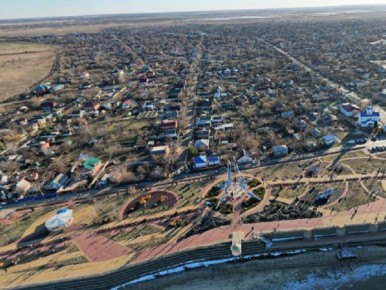 Задушенного обнаженного пенсионера и его мертвую супругу нашли в доме рядом с отделом полиции в Романовской