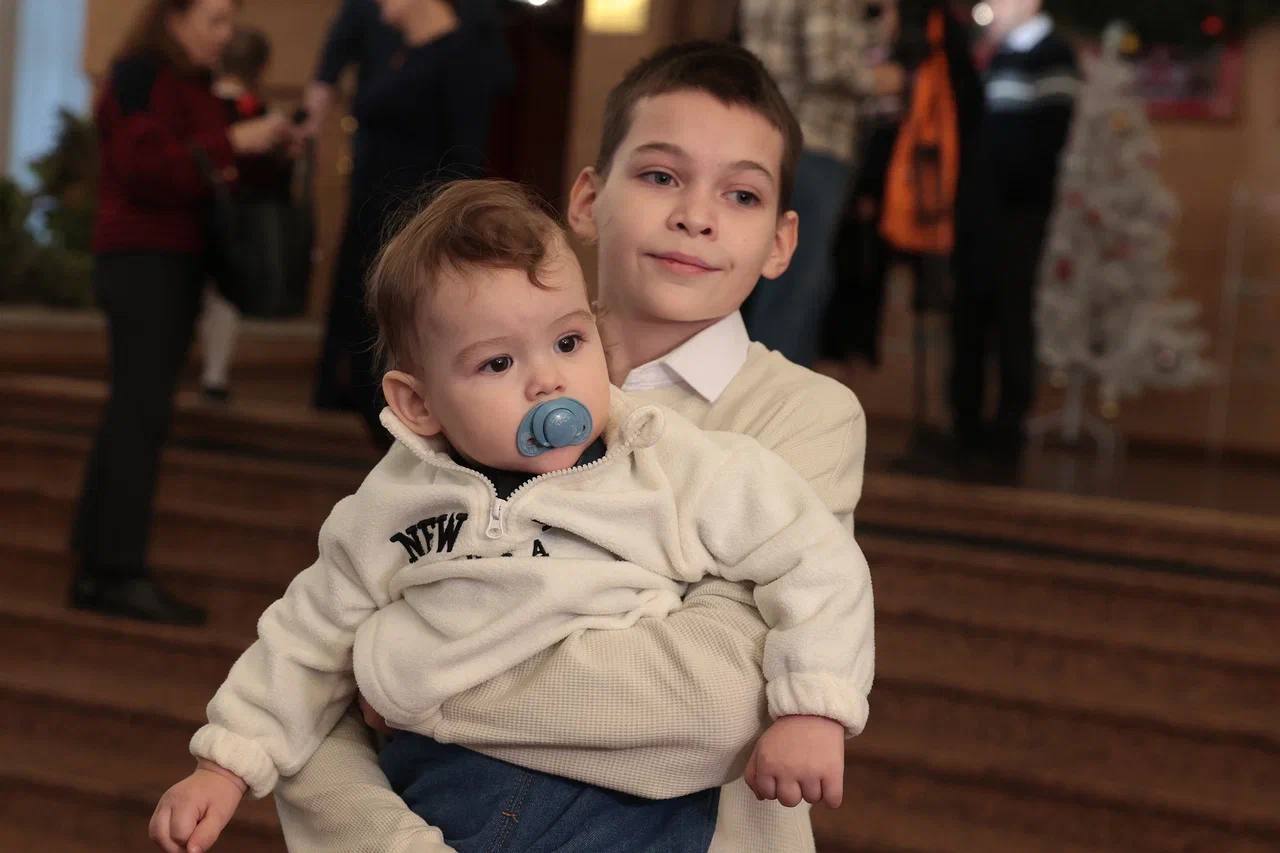 Юрий Слюсарь: Сейчас уже очень чувствуется новогодняя атмосфера Юрий Слюсарь: Сейчас уже очень чувствуется новогодняя атмосфера