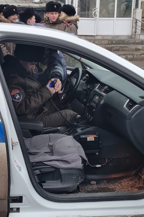 Морозовские полицейские встретились с кадетами и рассказали о службе в органах внутренних дел Морозовские полицейские встретились с кадетами и рассказали о службе в органах внутренних дел