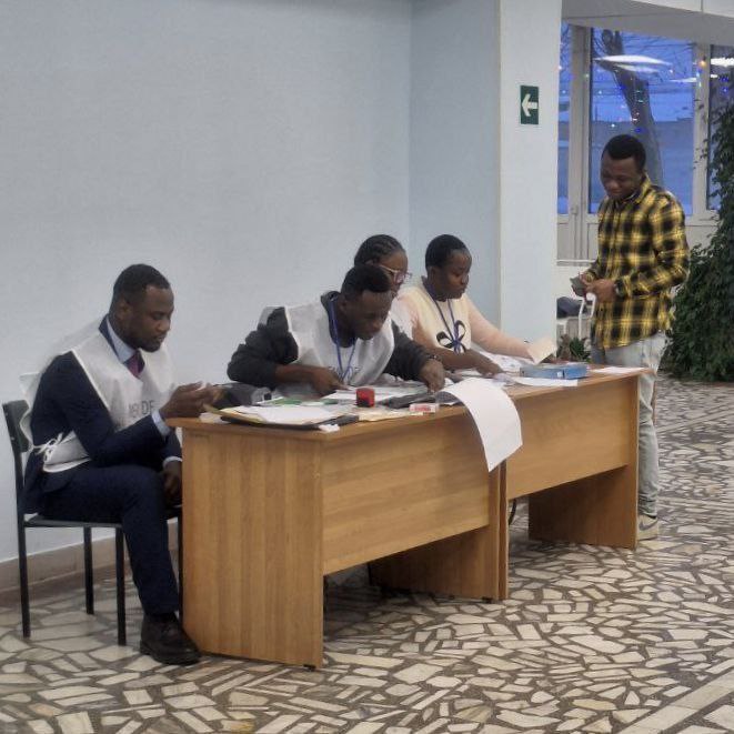 Граждане Гвинеи голосуют в шести российских городах Граждане Гвинеи голосуют в шести российских городах