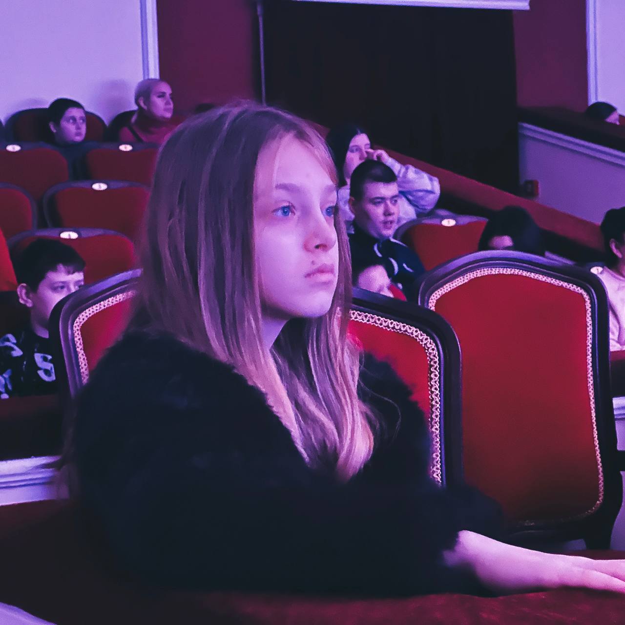 В преддверии Нового года Донской театр драмы и комедии им. В.Ф. Комиссаржевской несколько сотен ребят побывали на традиционной елке главы города Новочеркасска В преддверии Нового года Донской театр драмы и комедии им. В.Ф. Комиссаржевской несколько сотен ребят побывали на традиционной елке главы города Новочеркасска