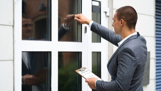 Мошенники под маской судебных приставов: как обманывают россиян