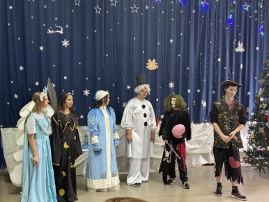 Новочеркасские общественники и правоохранители поздравили воспитанников школы-интерната с Новым годом