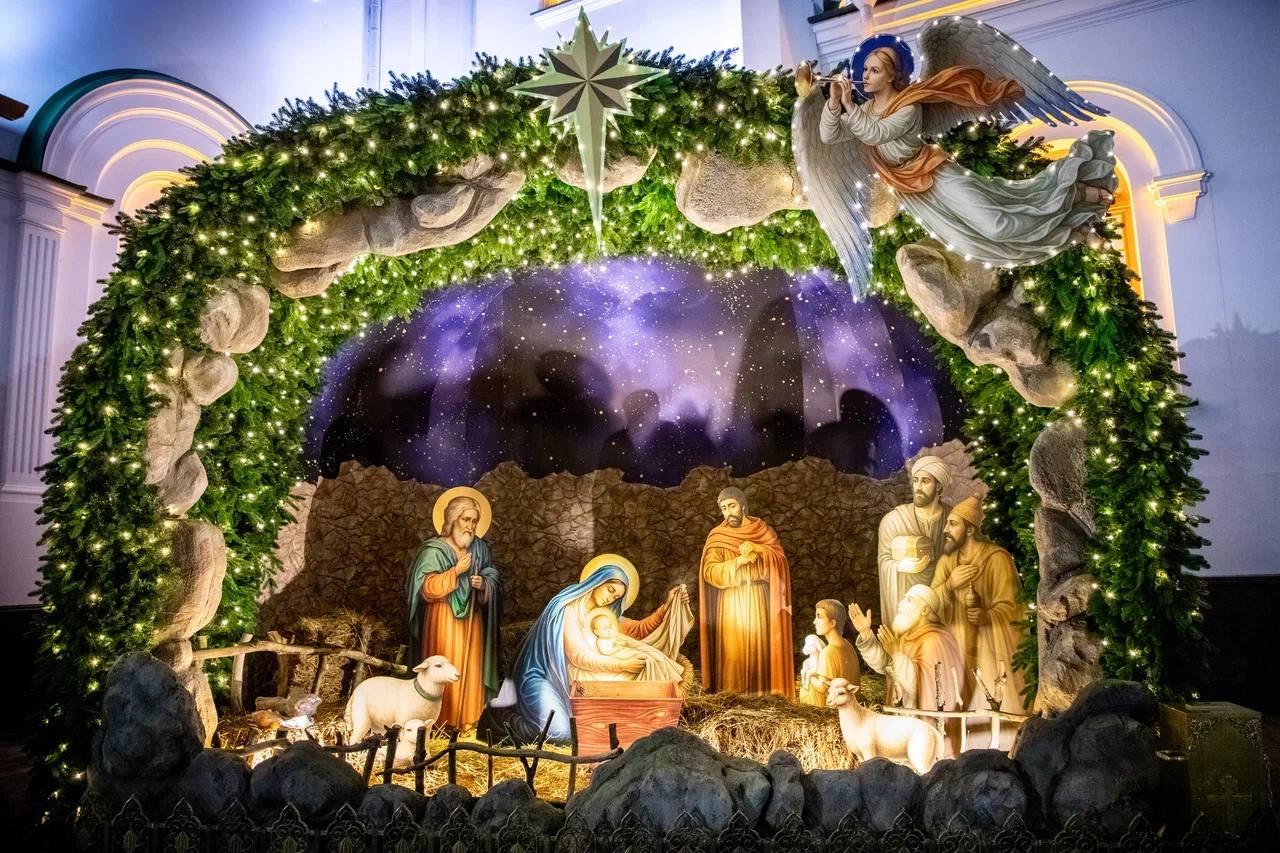 Александр Скрябин: Уважаемые ростовчане!. Сердечно поздравляю с великим праздником Рождества Христова! Событием столь великим, что оно разделило саму историю человечества на «до» и «после» Александр Скрябин: Уважаемые ростовчане!. Сердечно поздравляю с великим праздником Рождества Христова! Событием столь великим, что оно разделило саму историю человечества на «до» и «после»