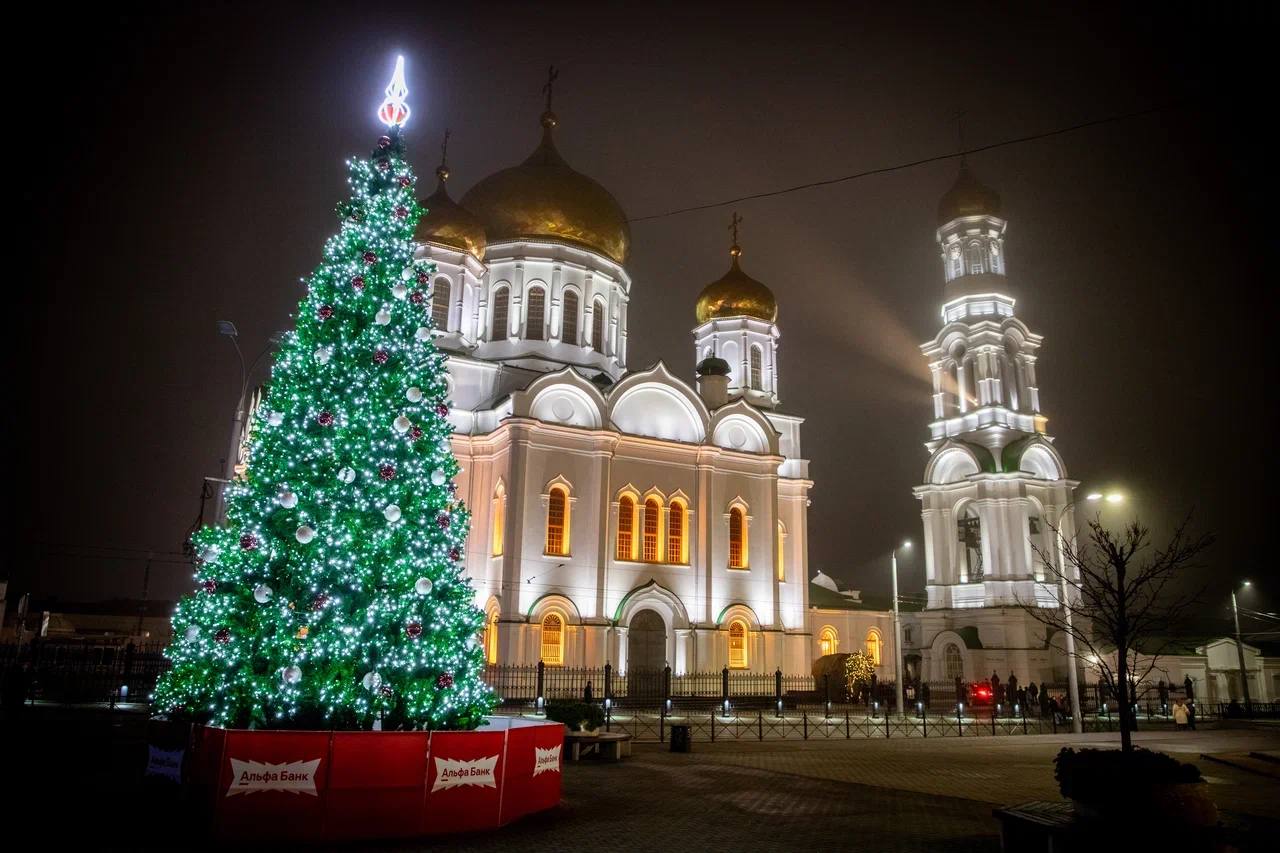 Александр Скрябин: Уважаемые ростовчане!. Сердечно поздравляю с великим праздником Рождества Христова! Событием столь великим, что оно разделило саму историю человечества на «до» и «после»