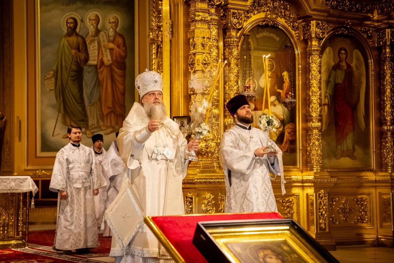 Александр Скрябин: Уважаемые ростовчане!. Сердечно поздравляю с великим праздником Рождества Христова! Событием столь великим, что оно разделило саму историю человечества на «до» и «после» Александр Скрябин: Уважаемые ростовчане!. Сердечно поздравляю с великим праздником Рождества Христова! Событием столь великим, что оно разделило саму историю человечества на «до» и «после»