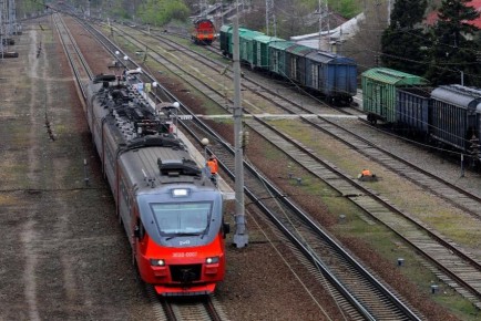 Перевозчик сообщил о массовых задержках поездов через Ростовскую область