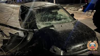 Подросток угнал родительскую "Калину" и разбился на скорости в Зверево Подросток угнал родительскую "Калину" и разбился на скорости в Зверево