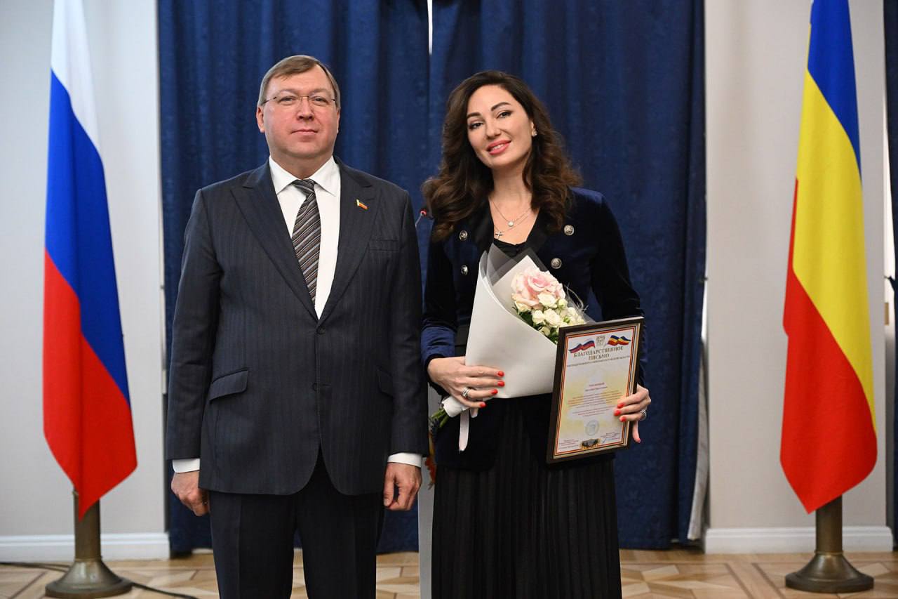 Стремление быть в курсе, узнавать, что происходит и почему происходит - это базовая потребность каждого активного и деятельного человека Стремление быть в курсе, узнавать, что происходит и почему происходит - это базовая потребность каждого активного и деятельного человека