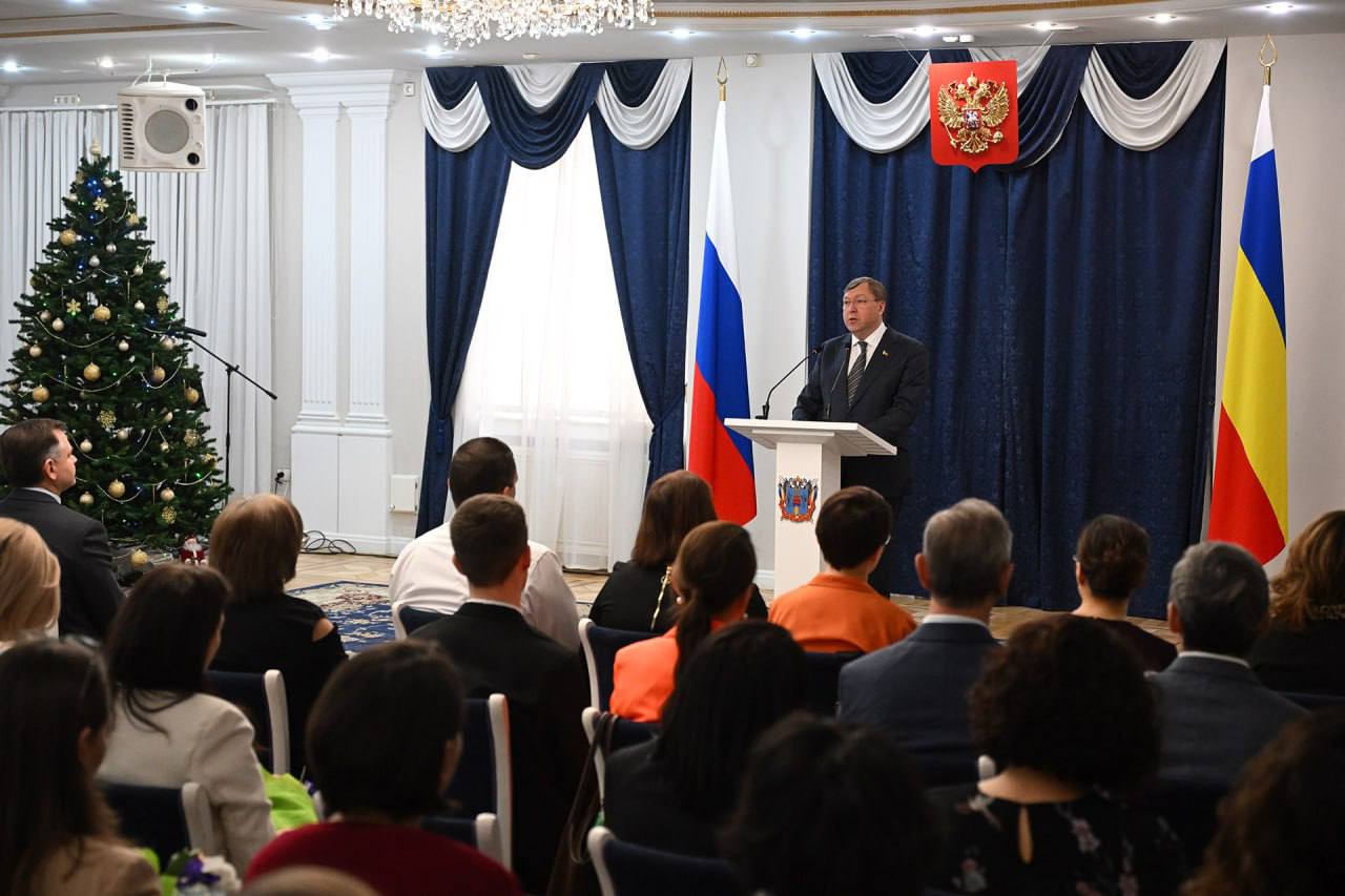 Стремление быть в курсе, узнавать, что происходит и почему происходит - это базовая потребность каждого активного и деятельного человека