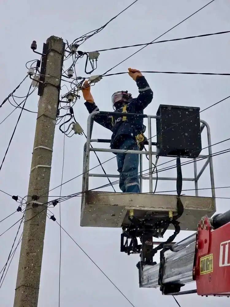 Профилактика на электросетях: ревизия на ул. Максима Горького