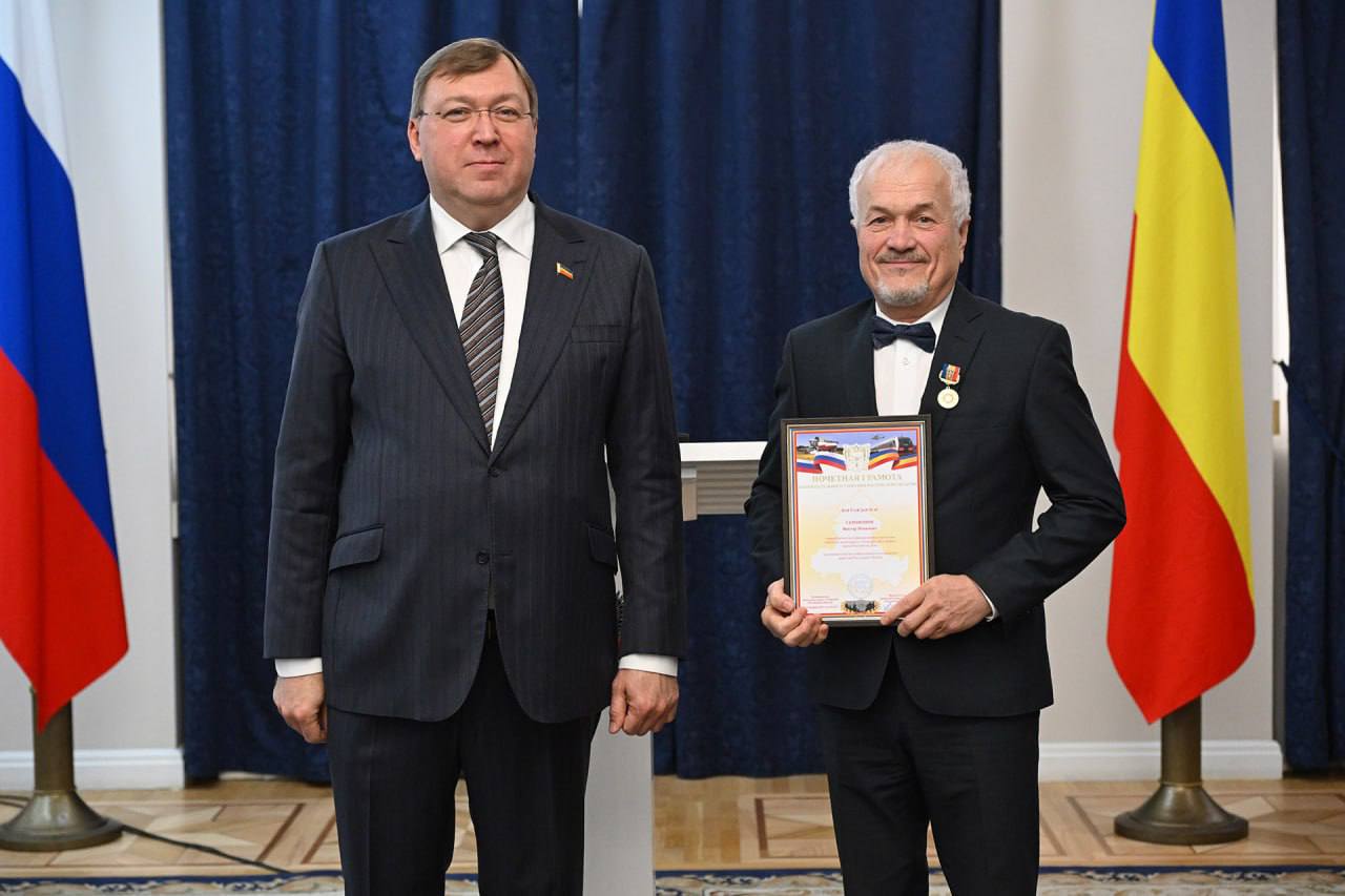 Стремление быть в курсе, узнавать, что происходит и почему происходит - это базовая потребность каждого активного и деятельного человека Стремление быть в курсе, узнавать, что происходит и почему происходит - это базовая потребность каждого активного и деятельного человека