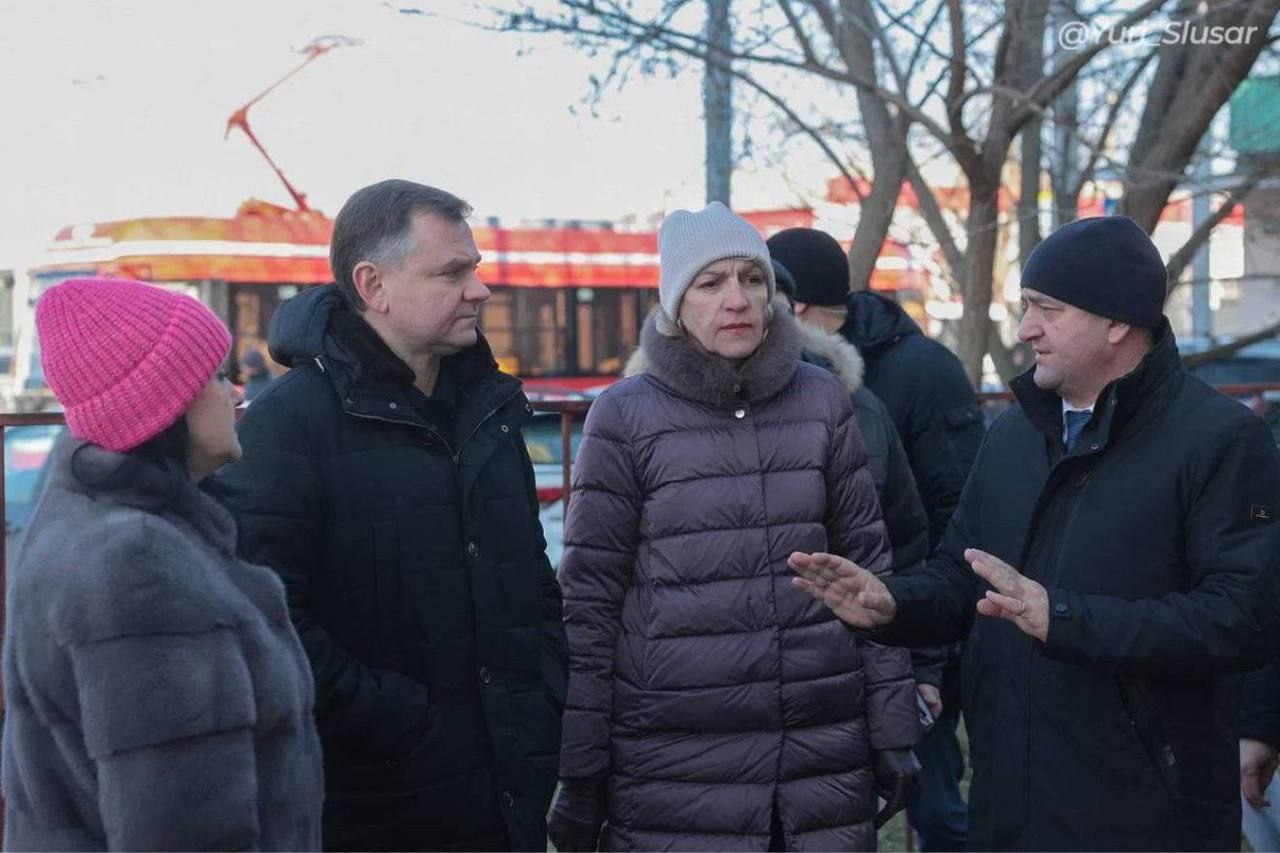 Юрий Слюсарь выехал на место ЧС после атаки БПЛА в Таганрог