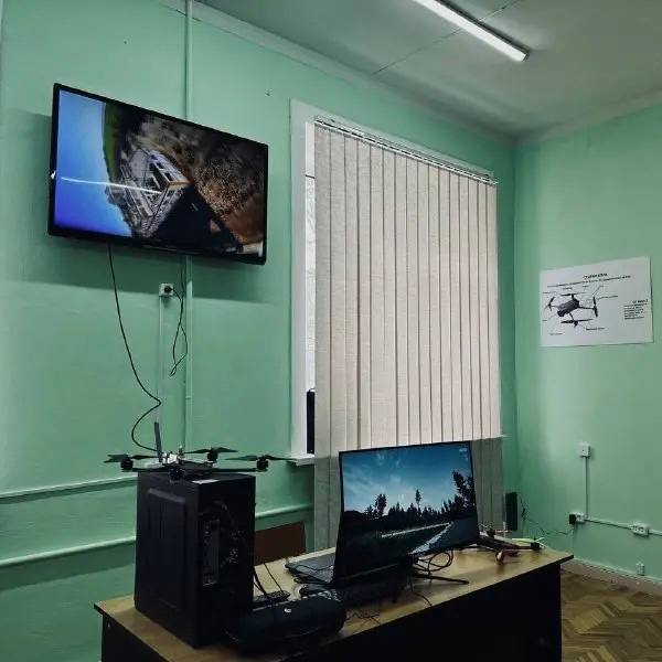 В Новочеркасском инженерно-мелиоративном институте ДонГАУ состоялась показательная выставка беспилотных летательных аппаратов В Новочеркасском инженерно-мелиоративном институте ДонГАУ состоялась показательная выставка беспилотных летательных аппаратов