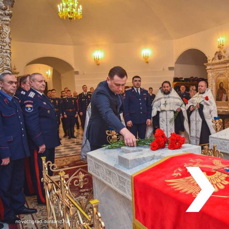 В минувшую пятницу в «нижнем» храме Патриаршего Вознесенского войскового всеказачьего собора состоялась поминальная служба, которую провёл настоятель протоиерей Георгий Сморкалов