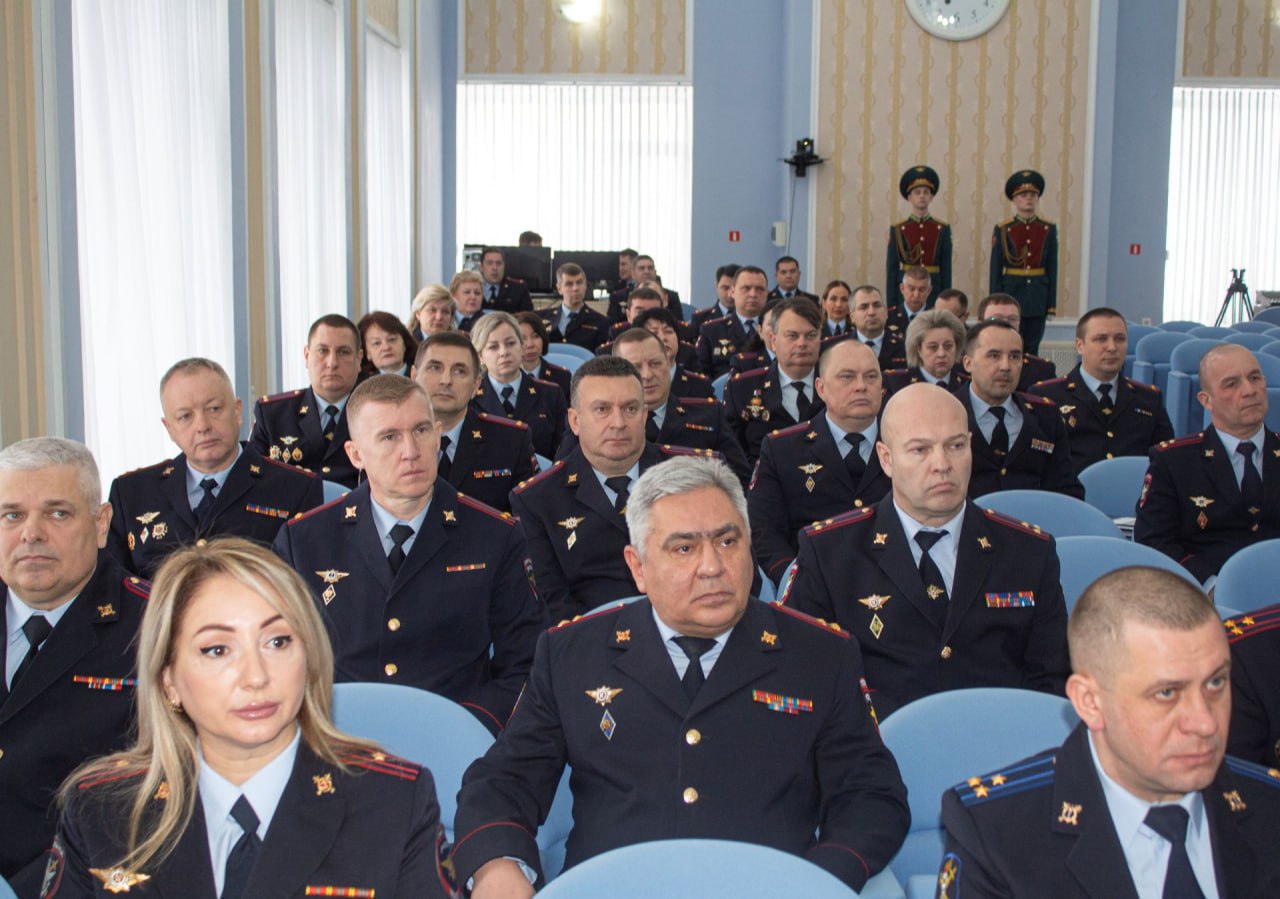 Начальник донского Главка МВД принял участие в заседании Коллегии УТ МВД России по СКФО Начальник донского Главка МВД принял участие в заседании Коллегии УТ МВД России по СКФО