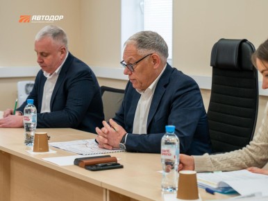 Председатель правления Госкомпании «Автодор» Вячеслав Петушенко проинспектировал реконструируемый участок с 933 по 1024 км М-4 «Дон» в Ростовской области