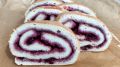Нежный бисквитный рулет с вареньем