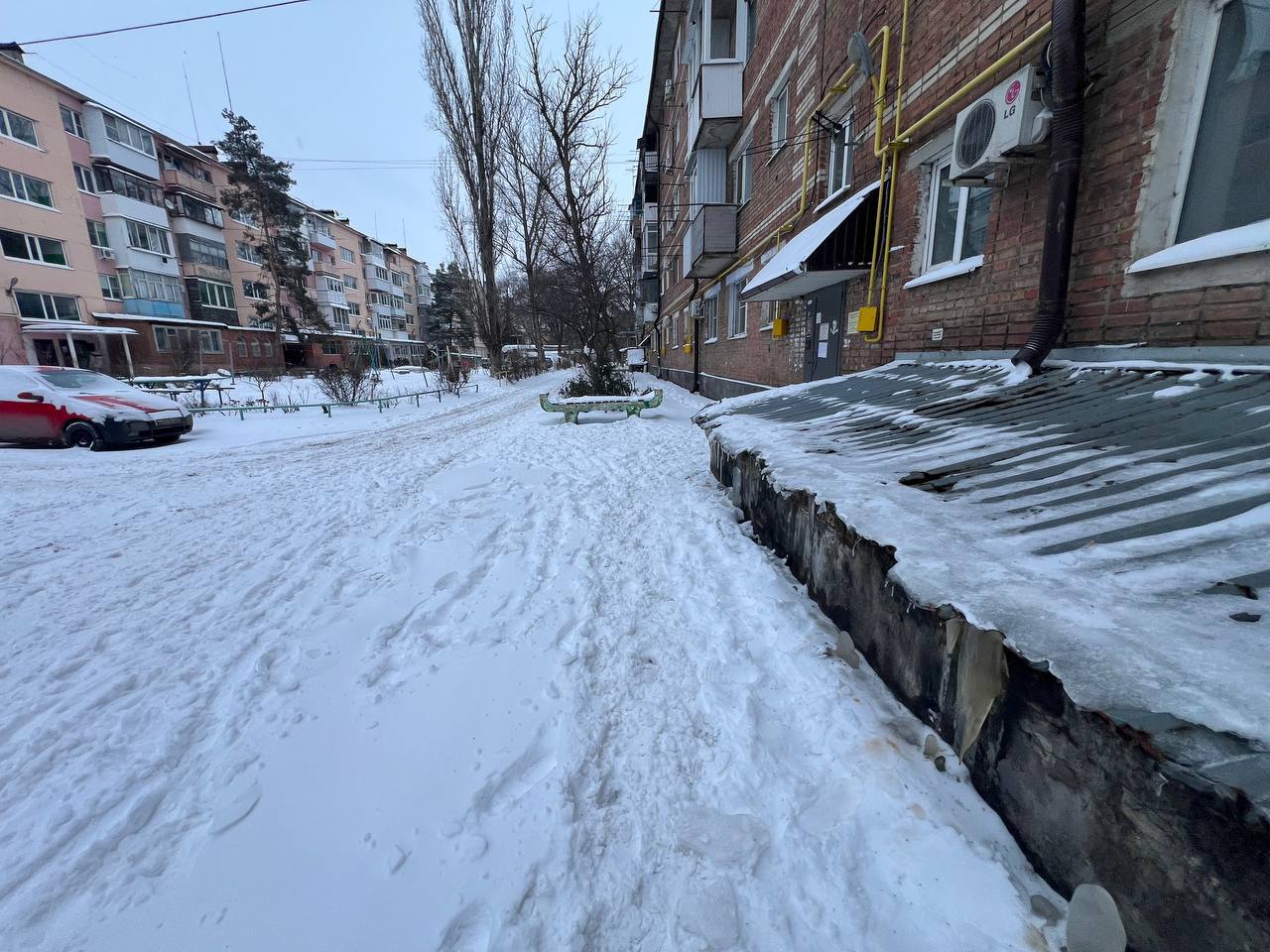 Помимо работы подрядчиков и коммунальных служб, отдельно контролируем, как соблюдаются правила благоустройства на прилегающих территориях Помимо работы подрядчиков и коммунальных служб, отдельно контролируем, как соблюдаются правила благоустройства на прилегающих территориях