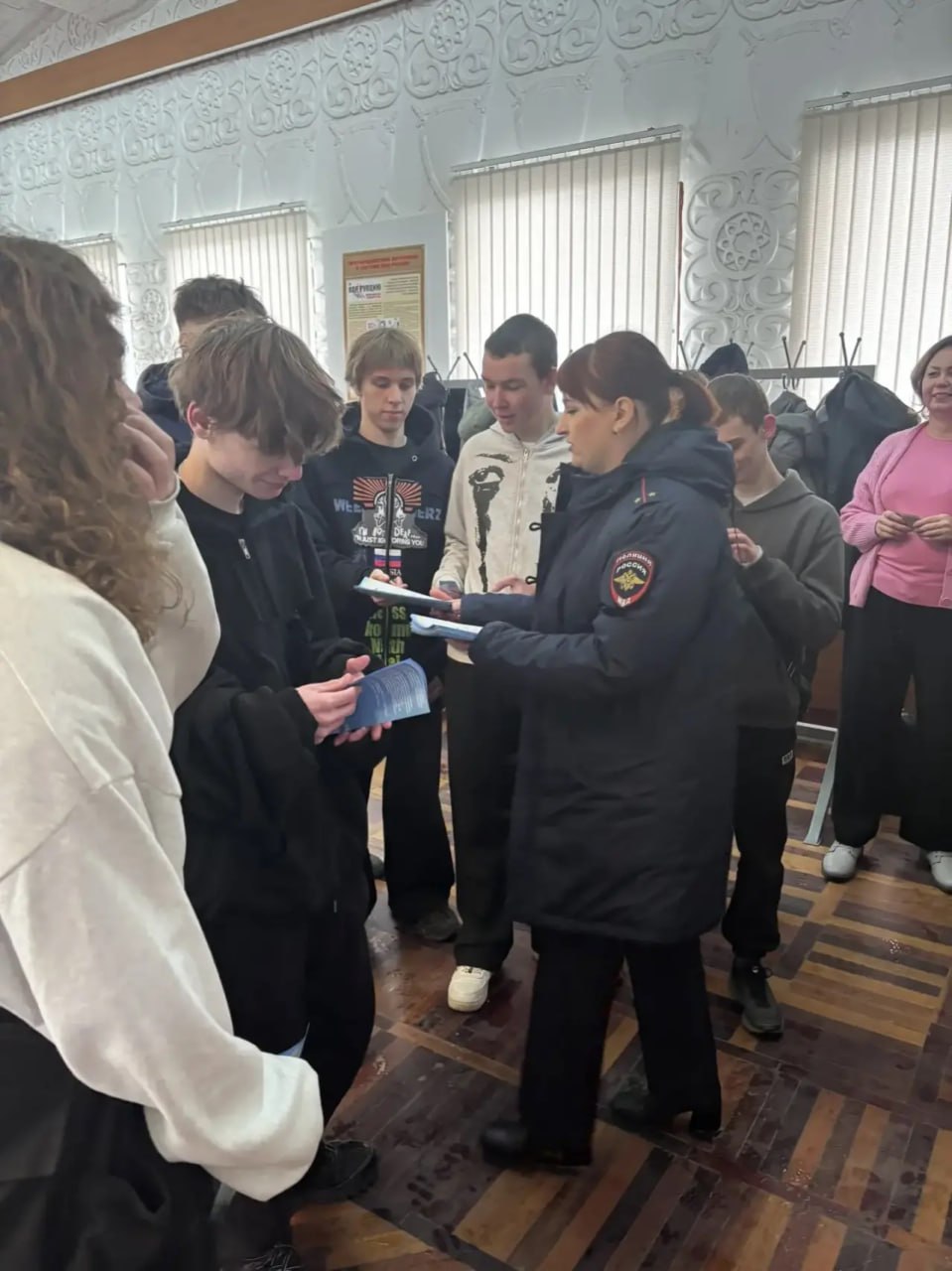 Межмуниципальное управление МВД России «Волгодонское» приняло участие в ежегодной Всероссийской акции «Студенческий десант» Межмуниципальное управление МВД России «Волгодонское» приняло участие в ежегодной Всероссийской акции «Студенческий десант»