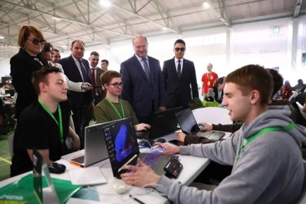 Александр Скрябин: Сегодня в нашей стране отмечается замечательный «молодежный» праздник – День российского студенчества