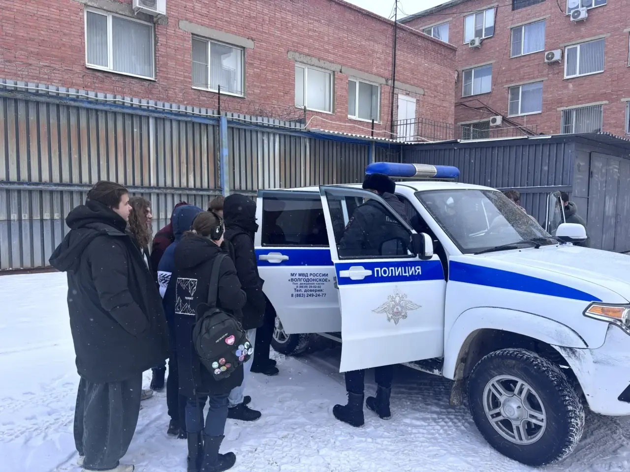 Межмуниципальное управление МВД России «Волгодонское» приняло участие в ежегодной Всероссийской акции «Студенческий десант» Межмуниципальное управление МВД России «Волгодонское» приняло участие в ежегодной Всероссийской акции «Студенческий десант»