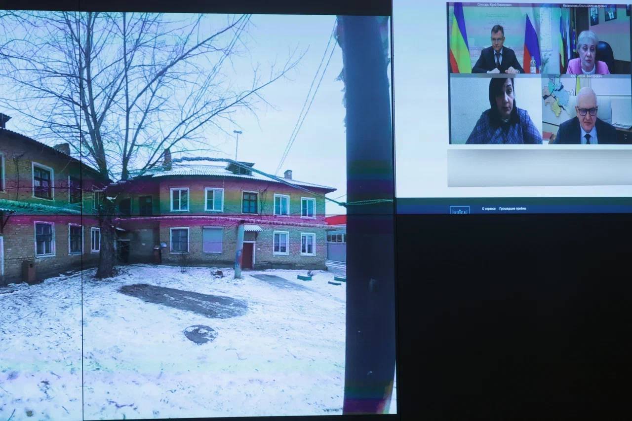 Юрий Слюсарь: Провел интерактивный приём по обращениям жителей Юрий Слюсарь: Провел интерактивный приём по обращениям жителей