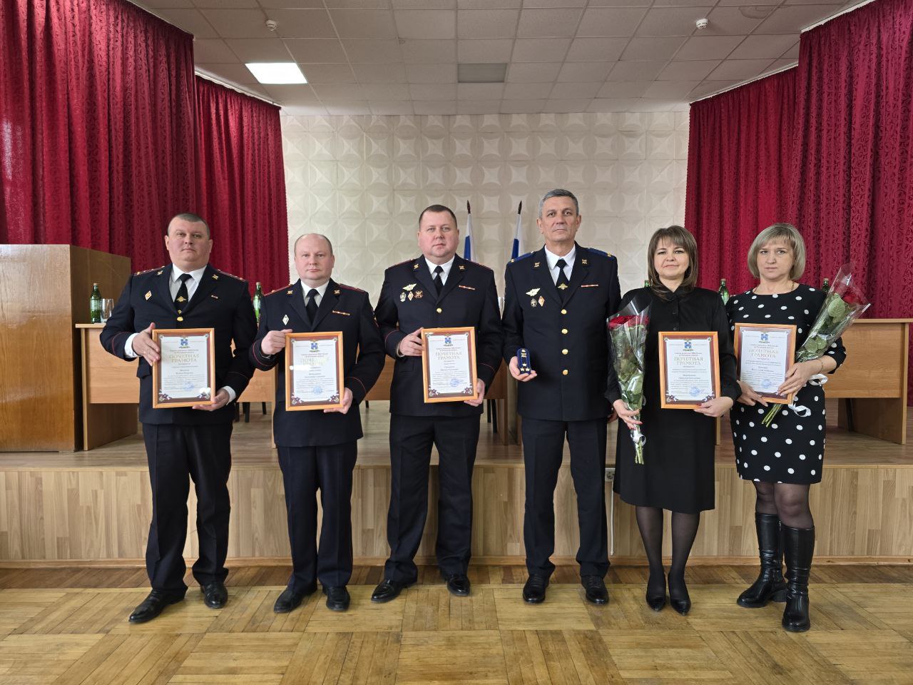 Глава региональной полиции с рабочим визитом посетил Межмуниципальный отдел МВД России «Азовский» Глава региональной полиции с рабочим визитом посетил Межмуниципальный отдел МВД России «Азовский»