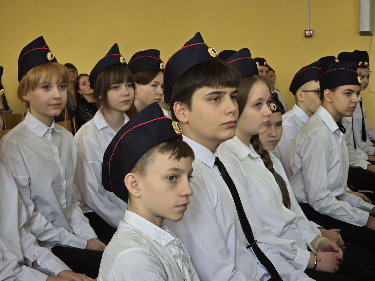 Глава региональной полиции с рабочим визитом посетил Межмуниципальный отдел МВД России «Азовский» Глава региональной полиции с рабочим визитом посетил Межмуниципальный отдел МВД России «Азовский»