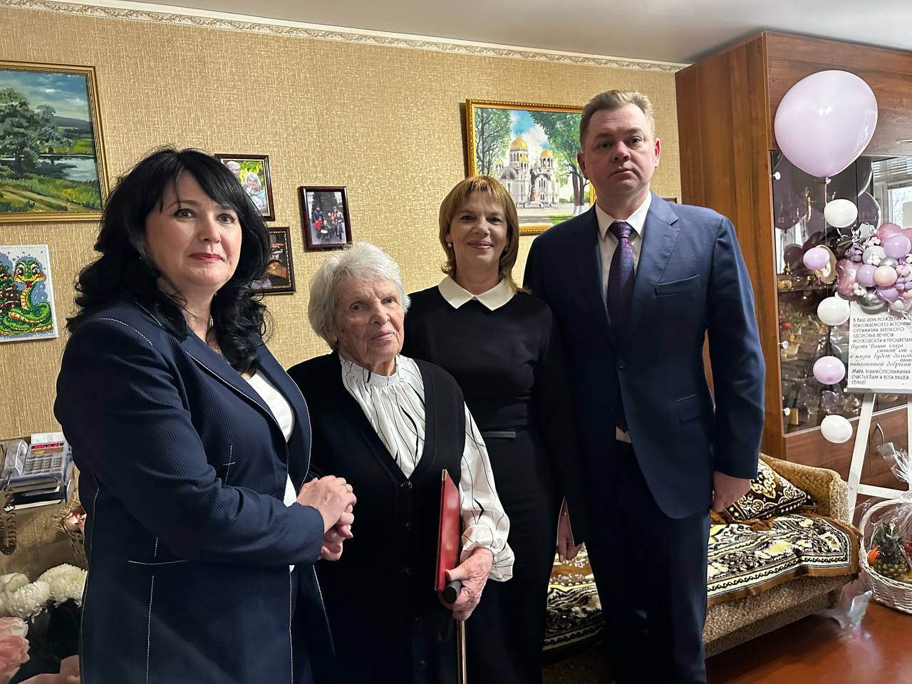 В Новочеркасске 28 января 100-летний юбилей отметила почётный гражданин города и ветеран Великой Отечественной войны Галина Витальевна Рогова В Новочеркасске 28 января 100-летний юбилей отметила почётный гражданин города и ветеран Великой Отечественной войны Галина Витальевна Рогова