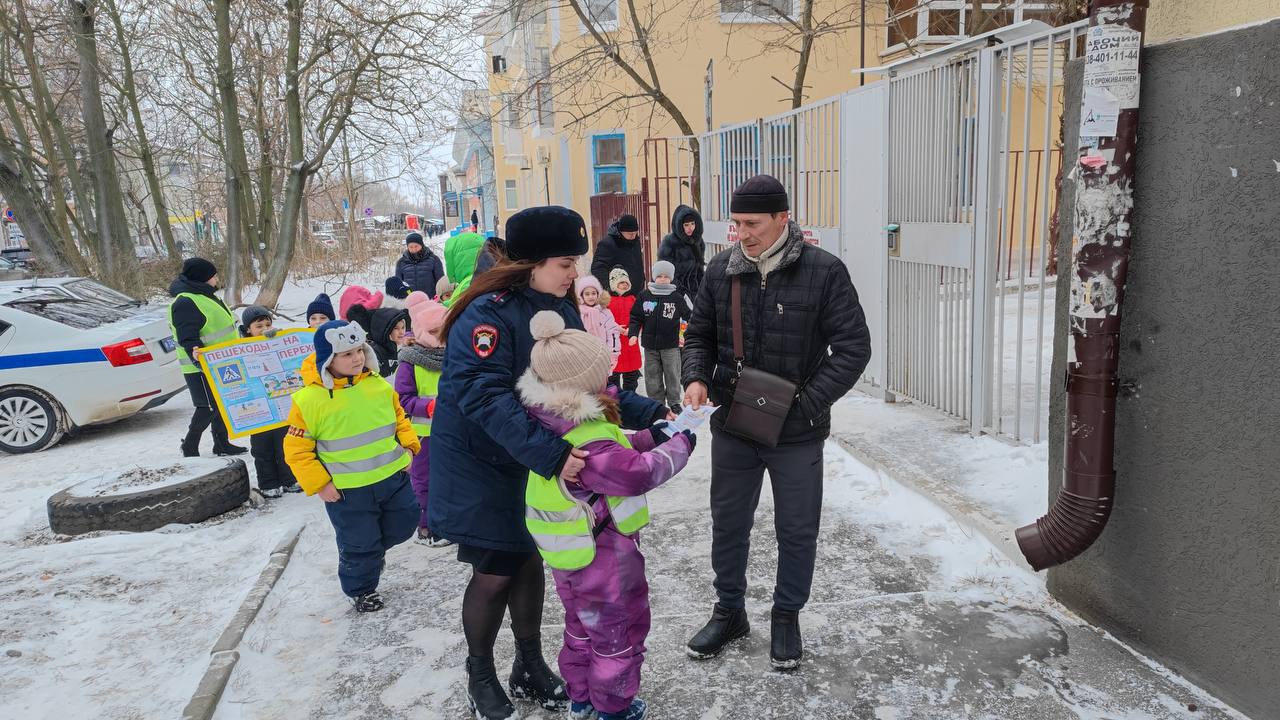 В городе Шахты прошла акция «Пешеход, на переход!» В городе Шахты прошла акция «Пешеход, на переход!»