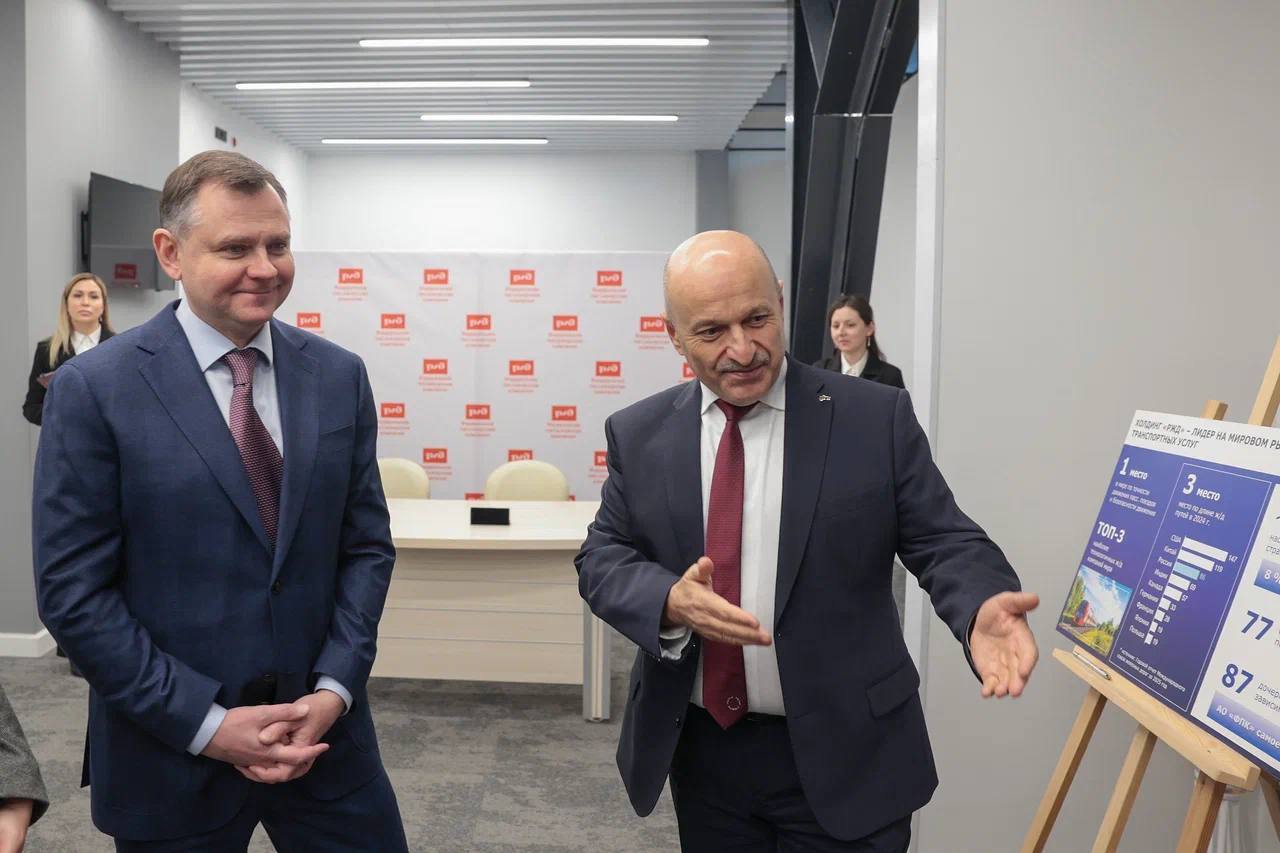 Юрий Слюсарь: В день 60-летия первого рейса нашего легендарного фирменного поезда «Тихий Дон» мы подписали важное соглашение Юрий Слюсарь: В день 60-летия первого рейса нашего легендарного фирменного поезда «Тихий Дон» мы подписали важное соглашение