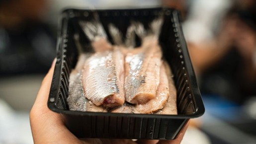 Покупная селедка станет вкуснее ресторанной: добавьте к ней эти продукты — не пожалеете